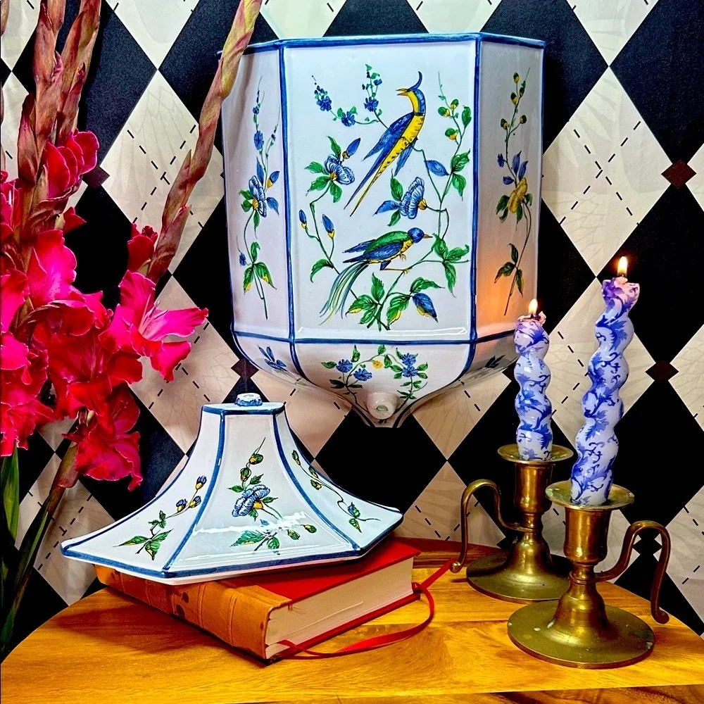 Grand Chinoiserie Wall Pocket Ceramic | Hand-Painted Phoenix & Birds & Florals - Picture 9 of 17